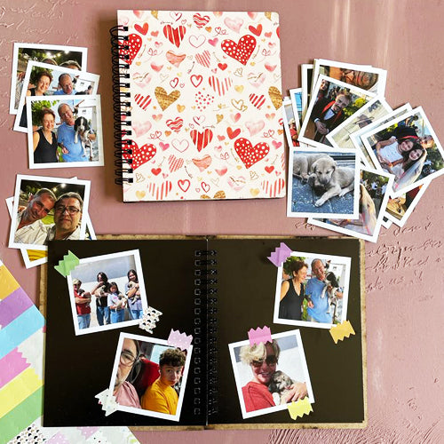 Kalp Desenli Anı Kitabı 27 adet 6x6cm Fotoğraf ve 100 Renkli Mini Etiket